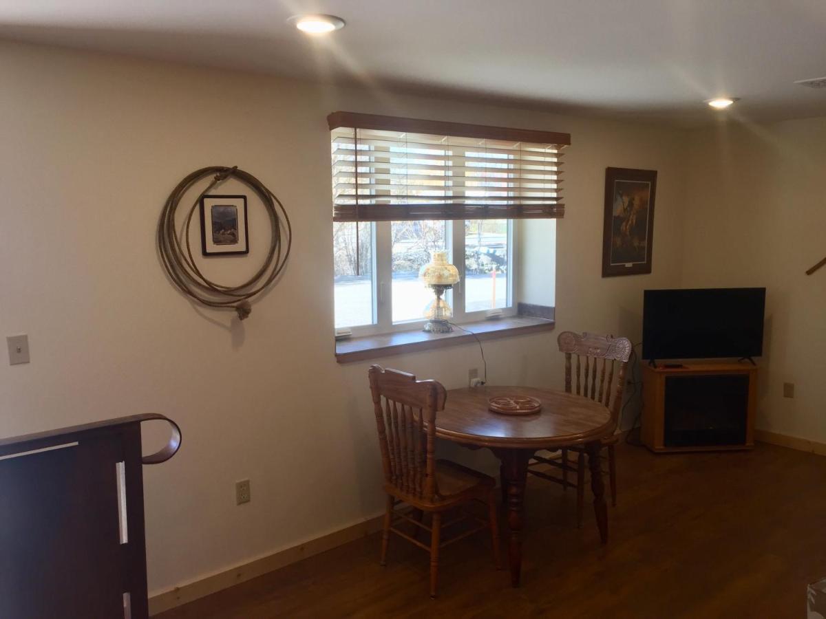 Creekside Downtown Vacation Suites, Only Adults 25 Or Older Buffalo Exterior foto