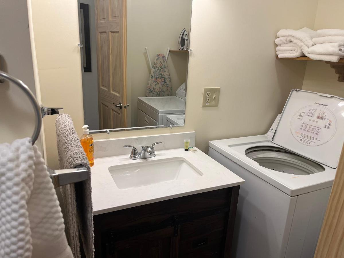 Creekside Downtown Vacation Suites, Only Adults 25 Or Older Buffalo Exterior foto